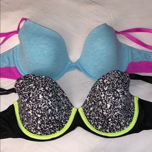 Victoria Secret 32DD bras!!
